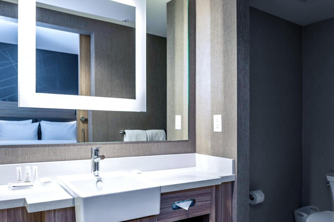 Springhill Suites By Marriott Кеноша Екстериор снимка