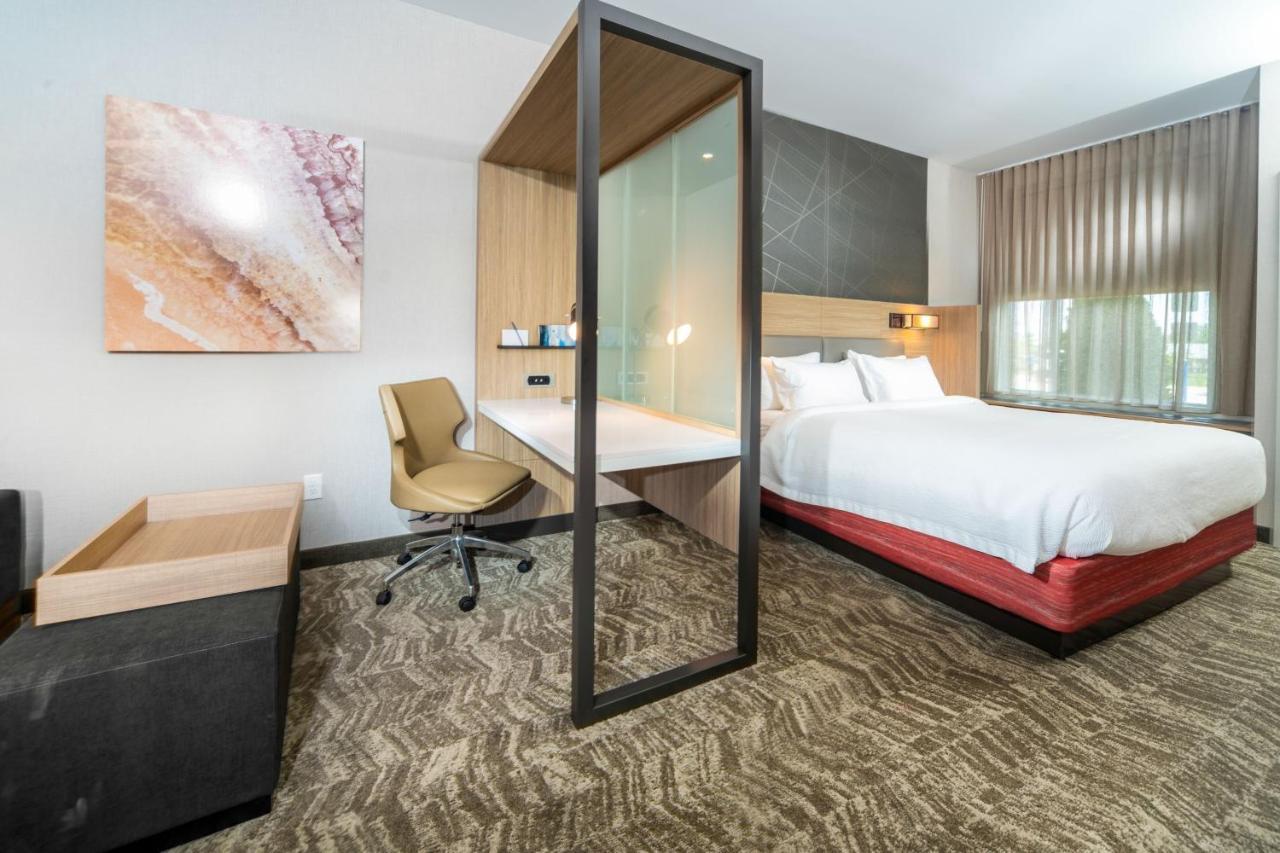 Springhill Suites By Marriott Кеноша Екстериор снимка