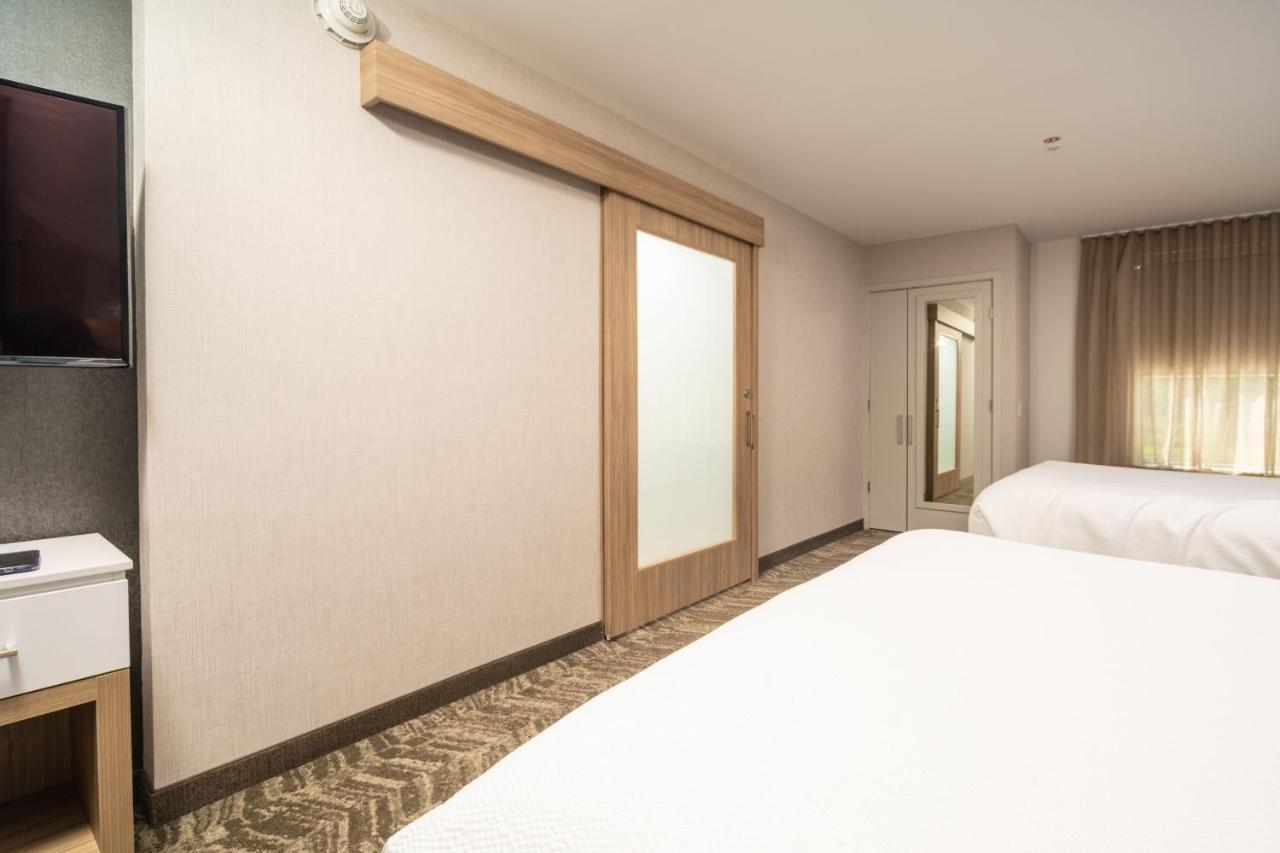Springhill Suites By Marriott Кеноша Екстериор снимка