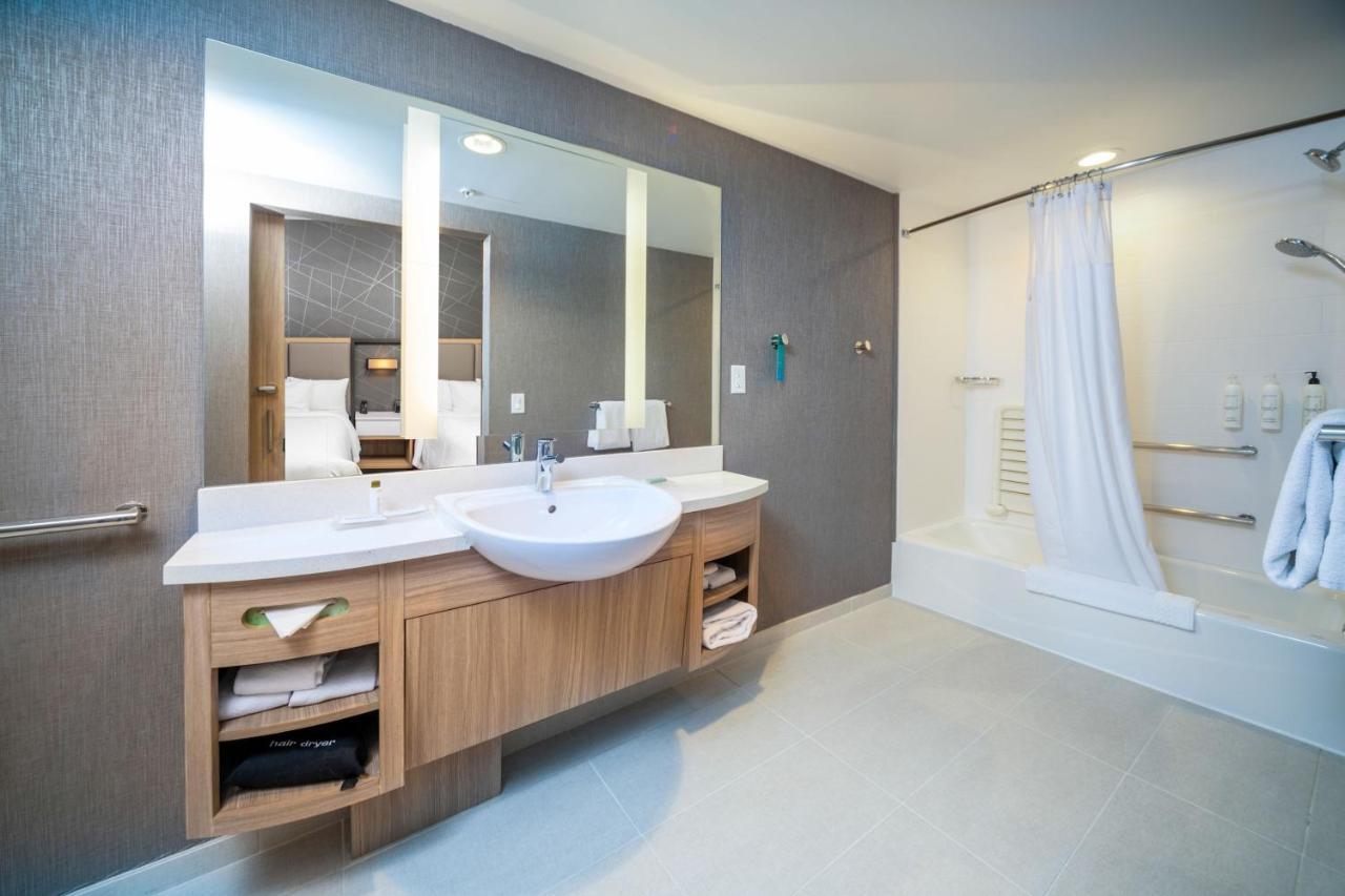 Springhill Suites By Marriott Кеноша Екстериор снимка
