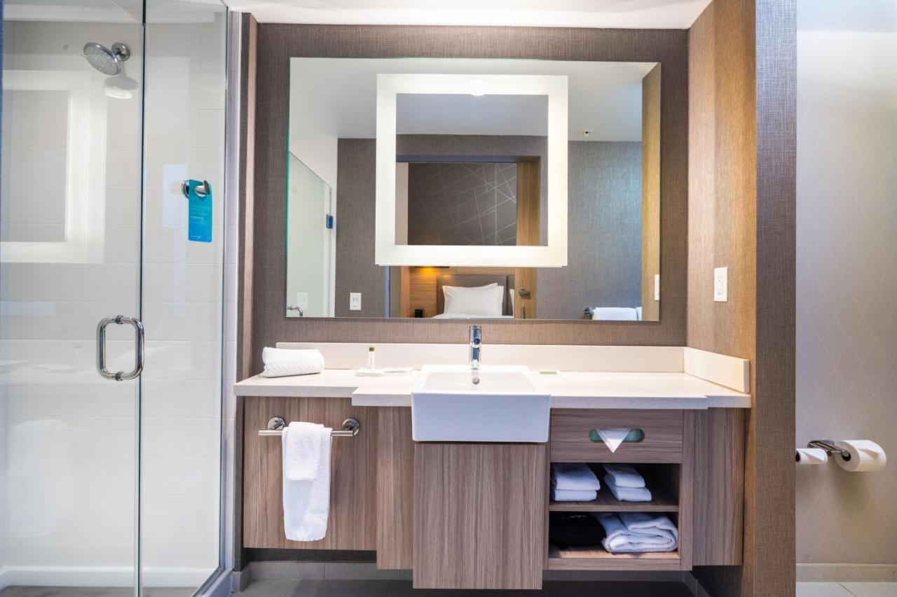 Springhill Suites By Marriott Кеноша Екстериор снимка