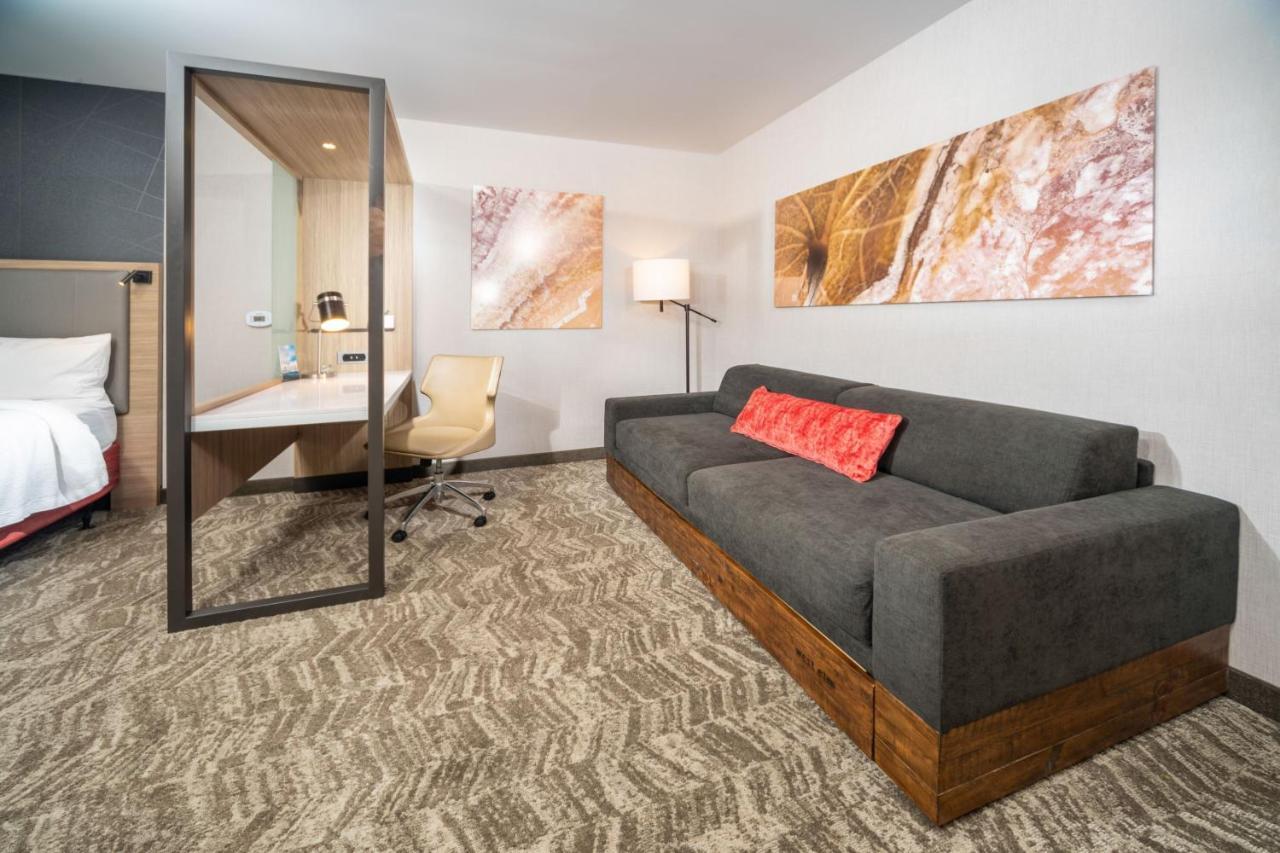 Springhill Suites By Marriott Кеноша Екстериор снимка