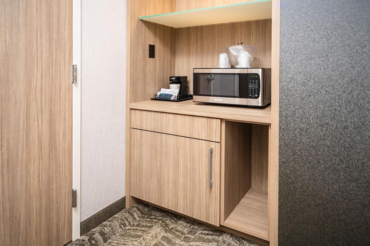 Springhill Suites By Marriott Кеноша Екстериор снимка