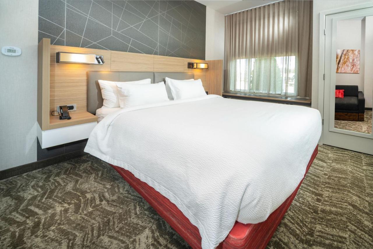Springhill Suites By Marriott Кеноша Екстериор снимка