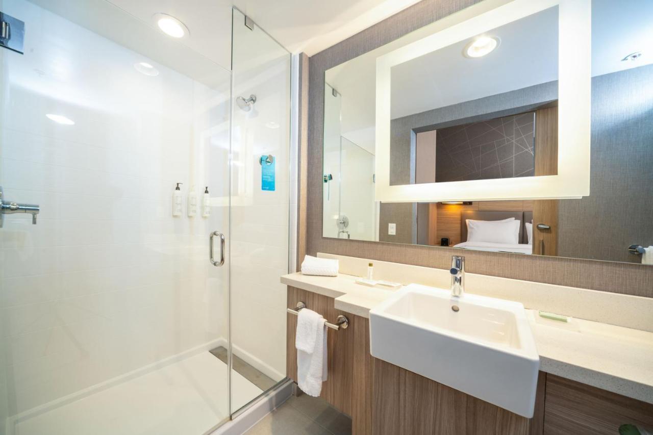 Springhill Suites By Marriott Кеноша Екстериор снимка