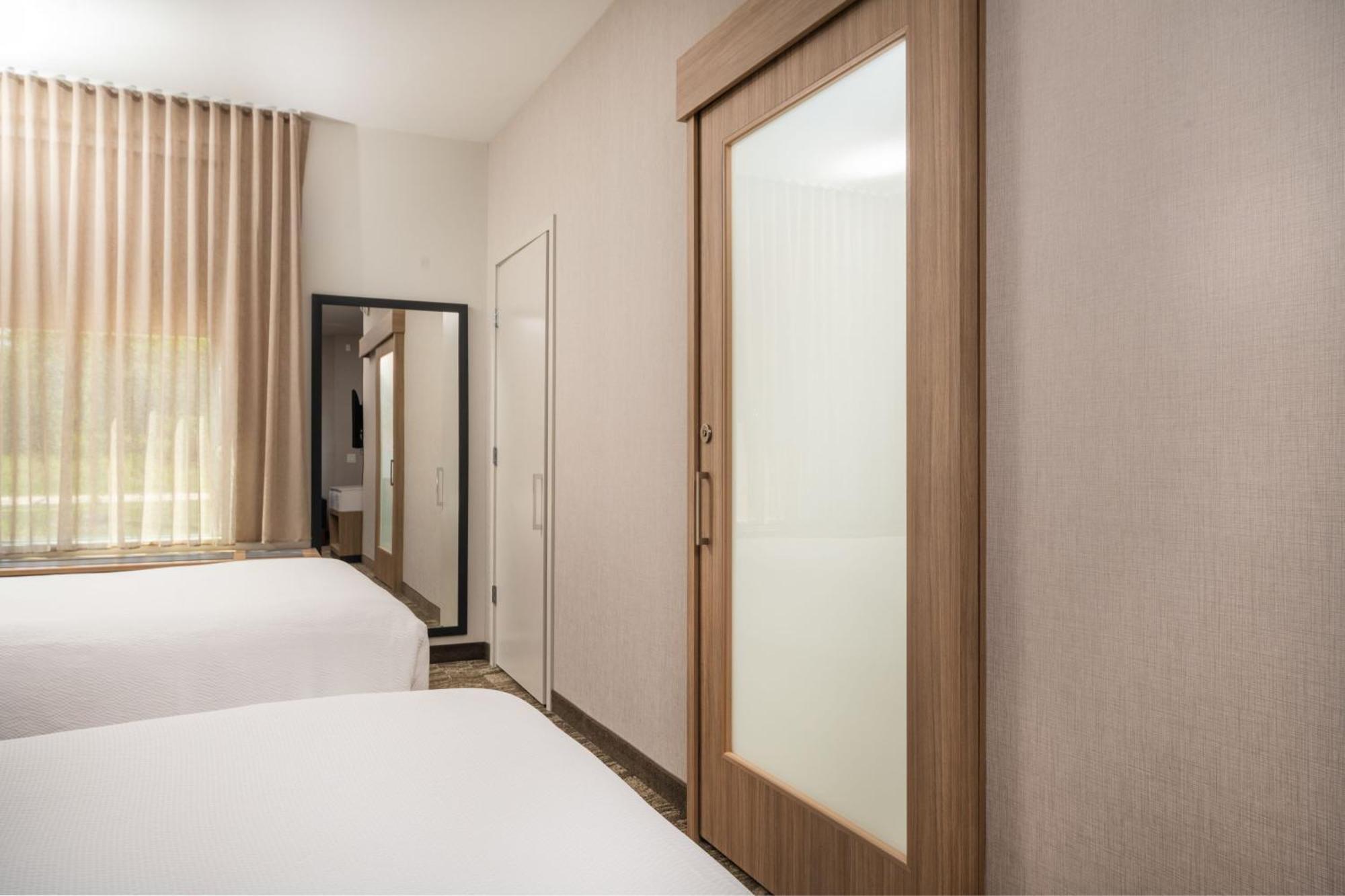 Springhill Suites By Marriott Кеноша Екстериор снимка